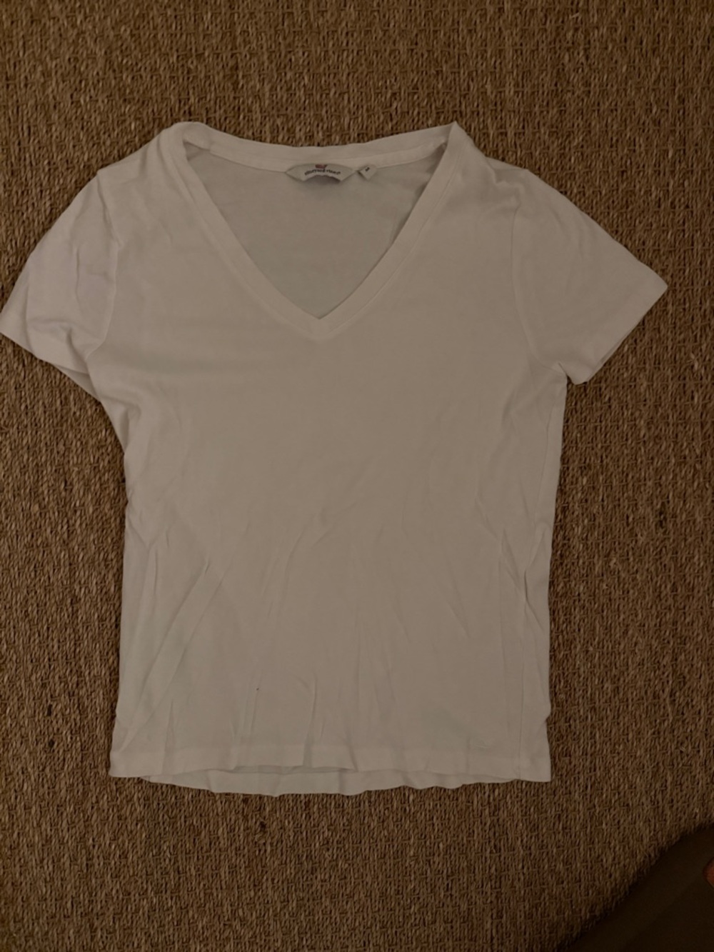 Vineyard Vines Women's White V-Neck Short Sleeve Tee
